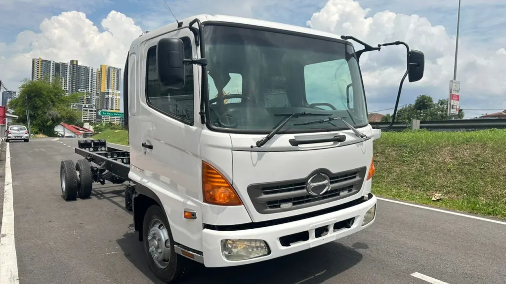 Hino 3 ton L15