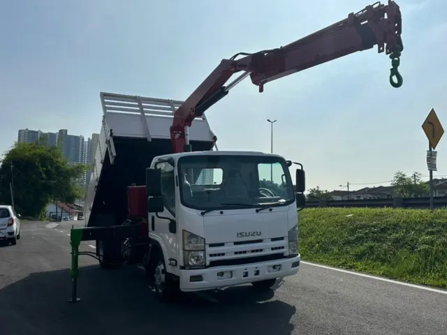 Isuzu (refurbished, details to confirm) L28