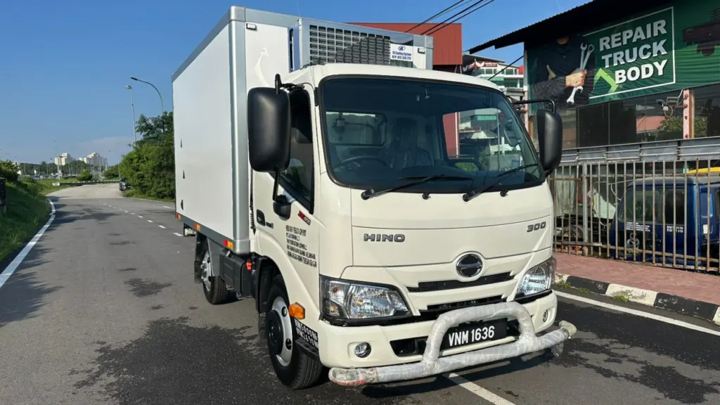 Hino 1 ton L11