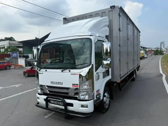 Isuzu (refurbished, details to confirm) L32