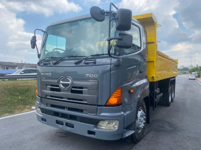Hino 10 ton L07