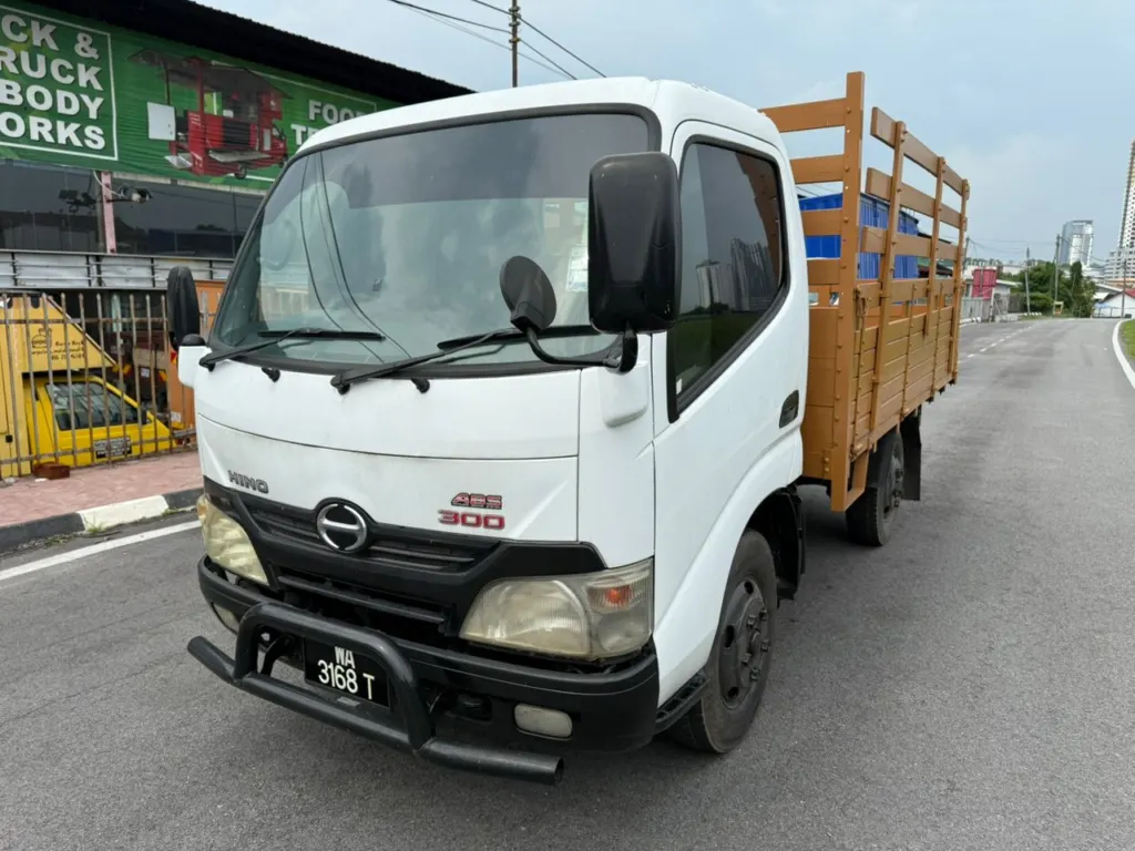 Hino 1 ton L13