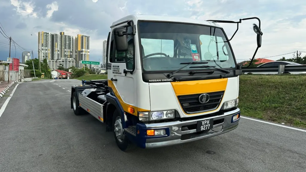 Nissan 3 ton L54