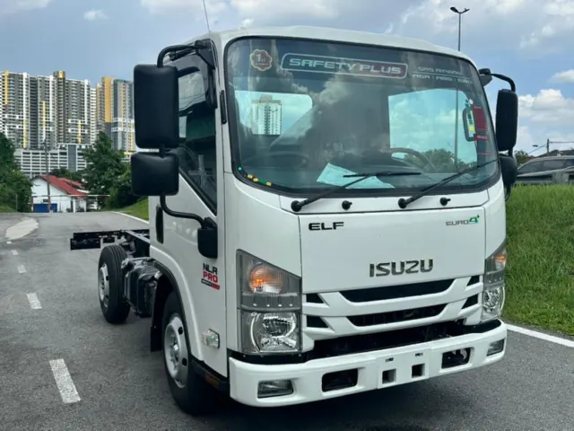 Isuzu 1 ton L04