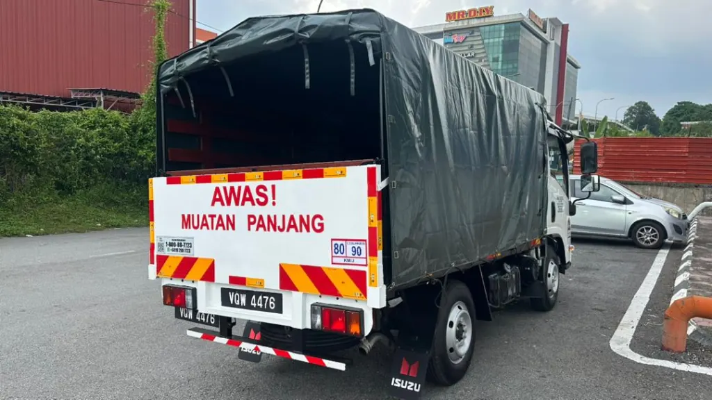 Isuzu 1 ton L06